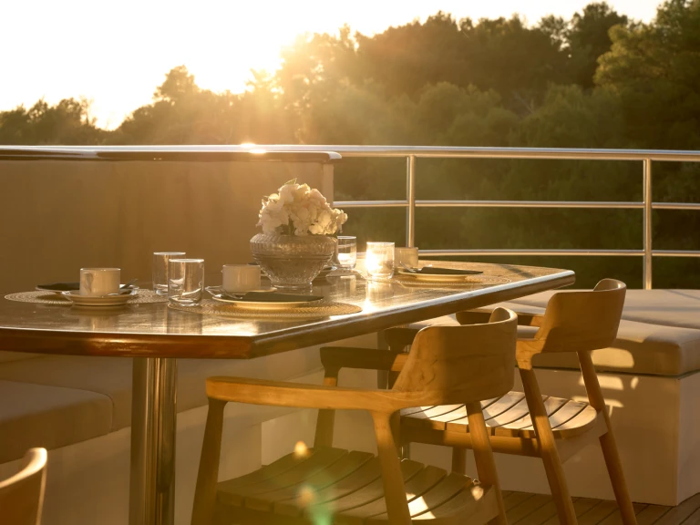 Charter a  Motoryacht Belleza in Split on Samboat