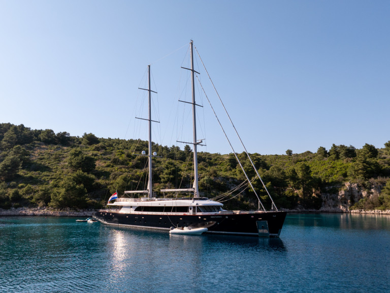 Sailboat to hire Split at the best price