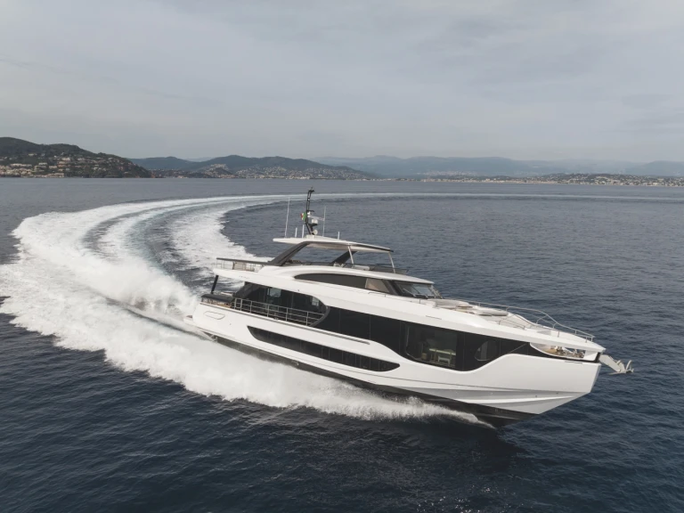 Hire a Azimut Azimut Grande 26M Šibenik