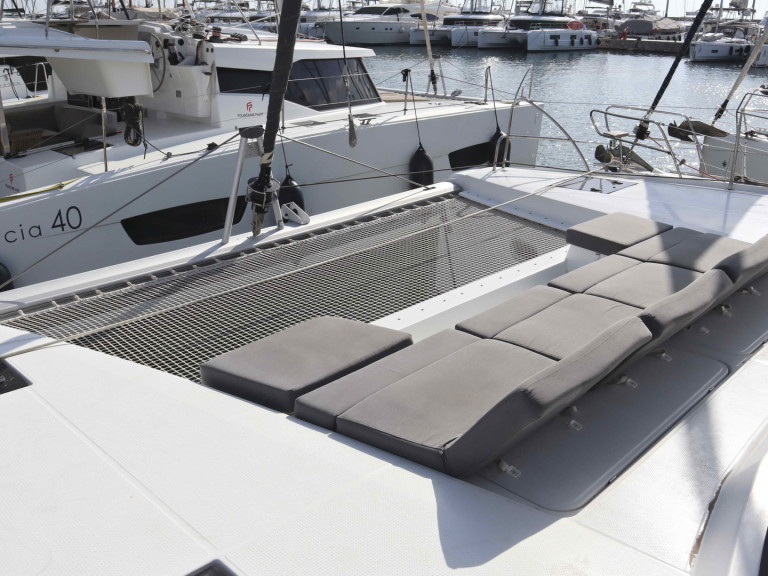 Catamaran hire in Néa Péramos - Fountaine Pajot Astrea 42