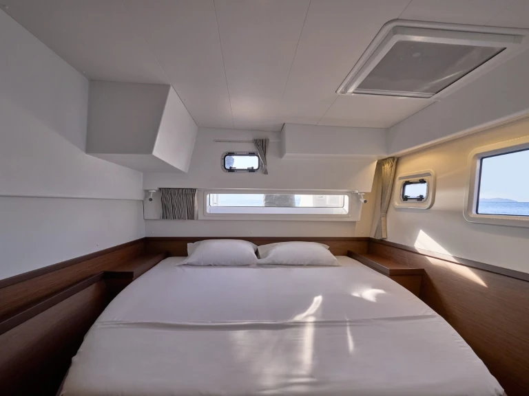 Yacht charter Santorini (Island) - Lagoon Lagoon 42 on SamBoat