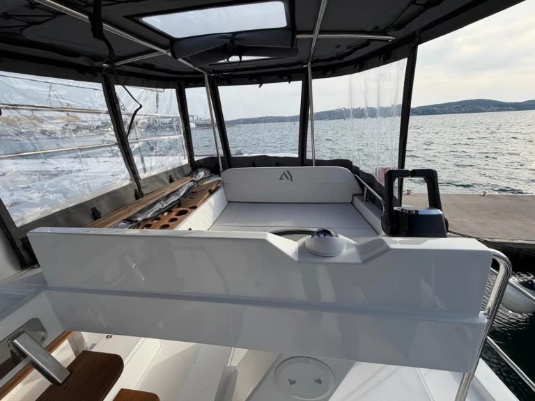Hire a Aventura Aventura 45 Seget Donji