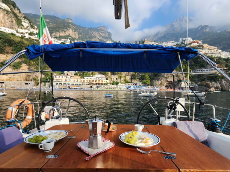 Sailboat hire in Procida - Bénéteau Oceanis 35