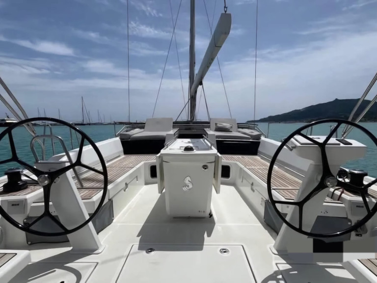 Hire Sailboat Bénéteau with a boat licence