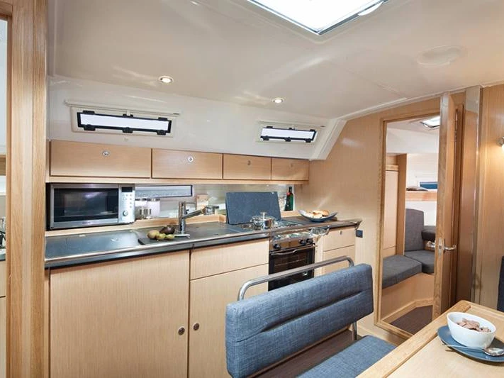 Sailboat to hire Punat at the best price