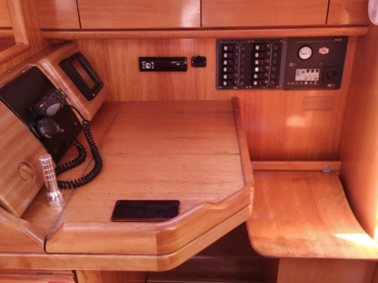 Hire Sailboat with or without skipper Bavaria Lefkáda