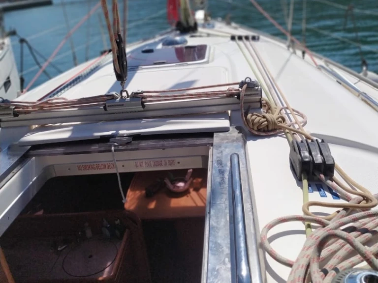 Hire Sailboat Bavaria with a boat licence