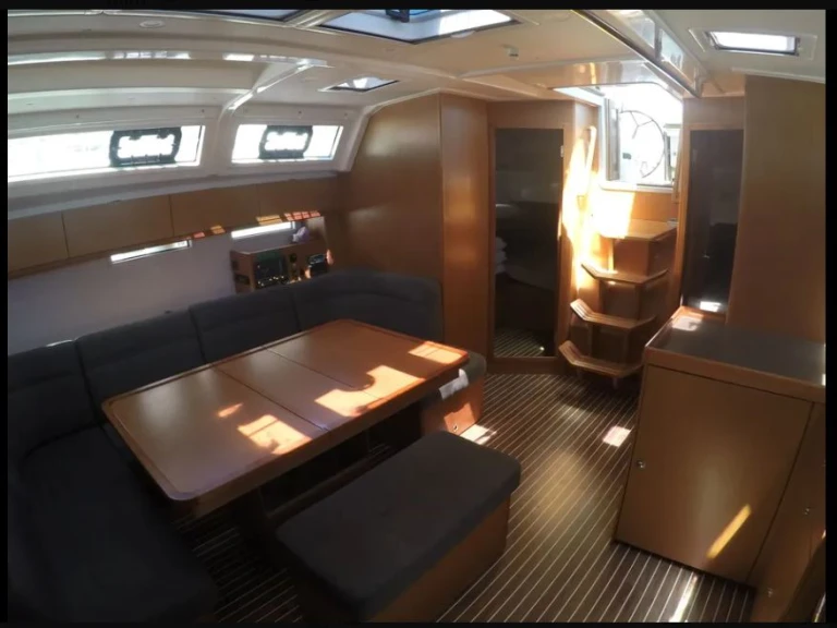 Bavaria Bavaria 46 charter bareboat or skippered in  Lefkáda