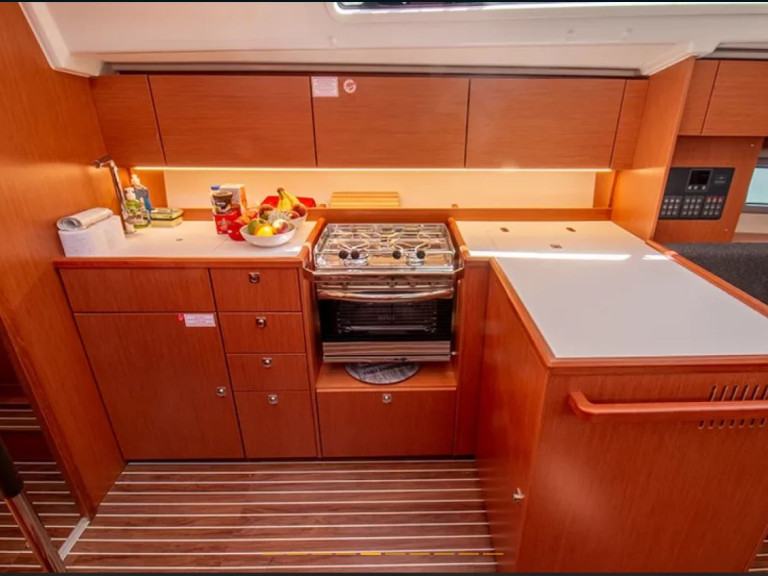 Yacht charter Lefkáda - Jeanneau Sun Odyssey 36i on SamBoat