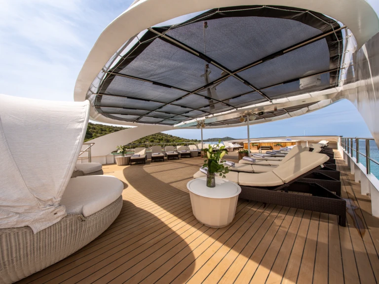 Hire Luxury Yacht with or without skipper  Split