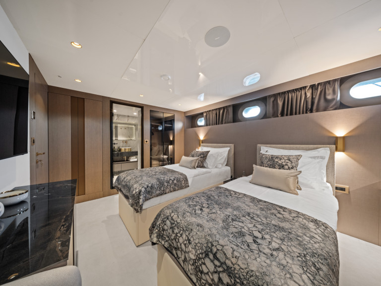 Sailboat hire in Split -  Luxury Sailing Yacht