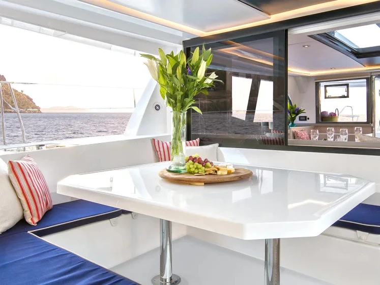 Charter a Leopard Leopard 45 in La Paz on Samboat