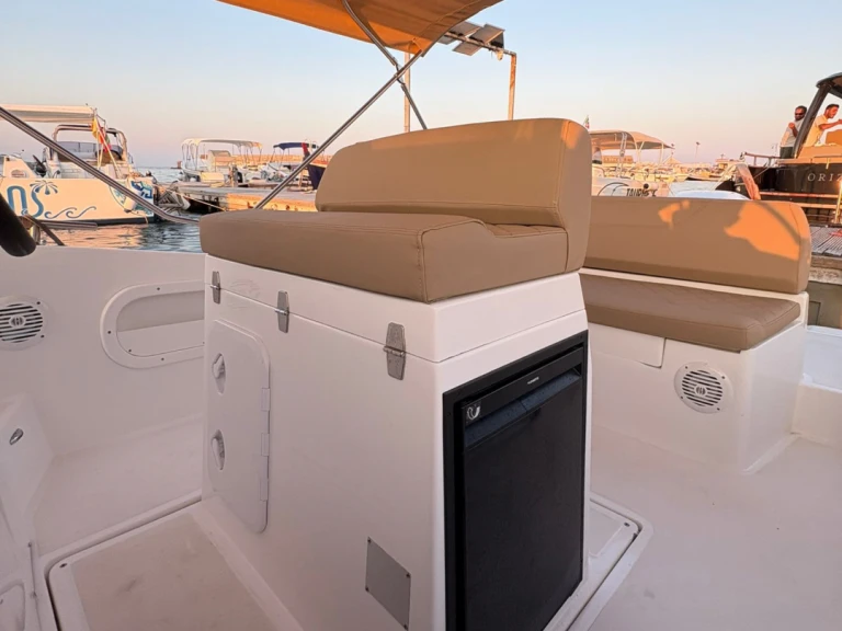 Yacht hire Giardini-Naxos cheap 21 Sun