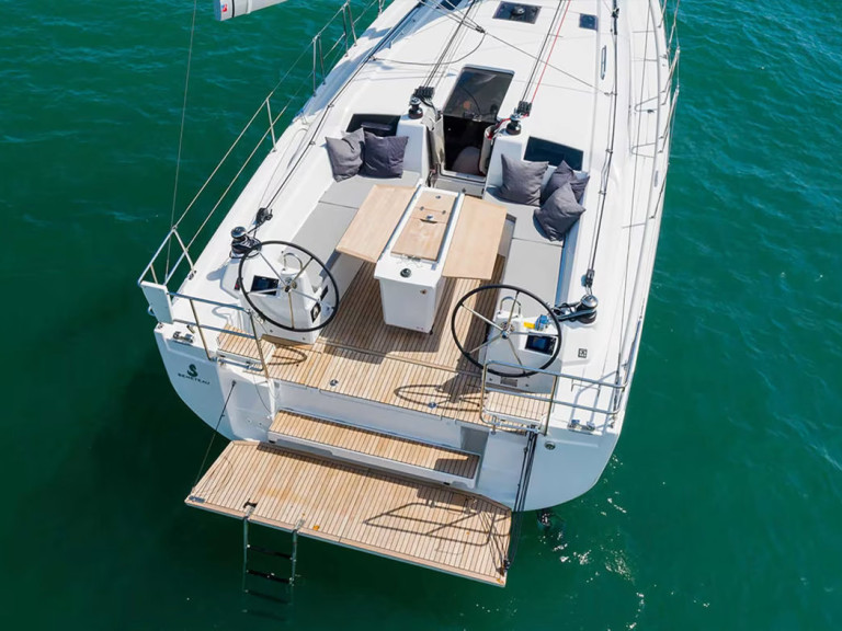 Hire Sailboat Bénéteau with a boat licence