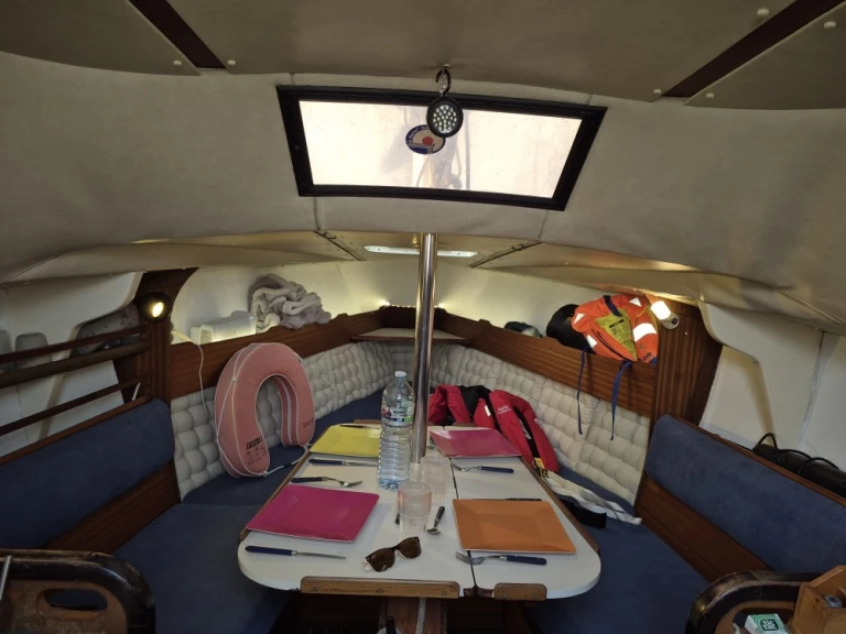 Hire Sailboat with or without skipper Jeanneau La Grande-Motte