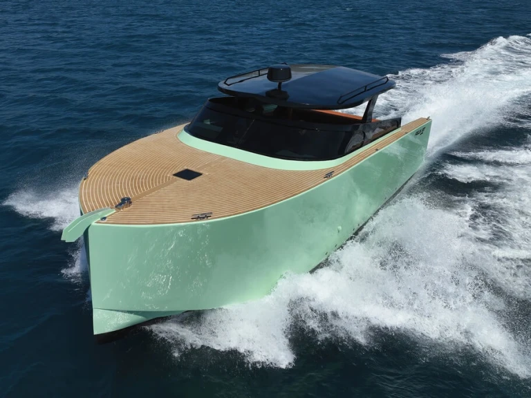 Charter a Felix 37 in Split on Samboat