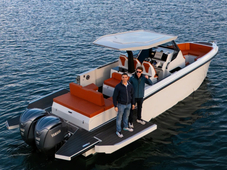 Charter a Protagon 33 in Zakynthos on Samboat