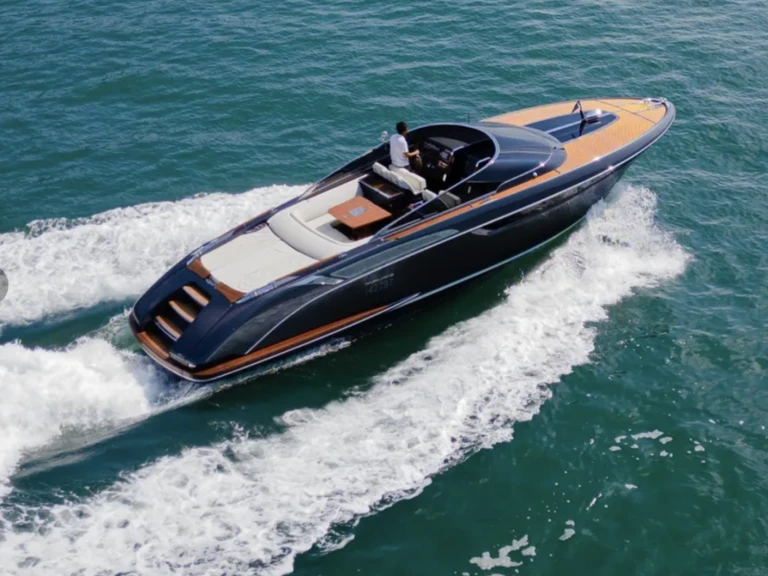 Hire Motorboat with or without skipper Riva Santa Eulària des Riu