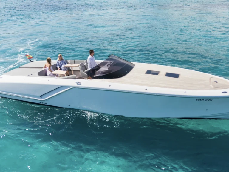 Hire a Frausher Ghost Santa Eulària des Riu