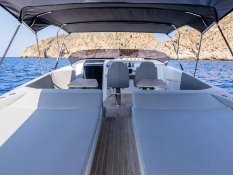 Motorboat to hire Santa Eulària des Riu at the best price