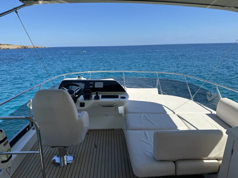 Motorboat to hire Santa Eulària des Riu at the best price