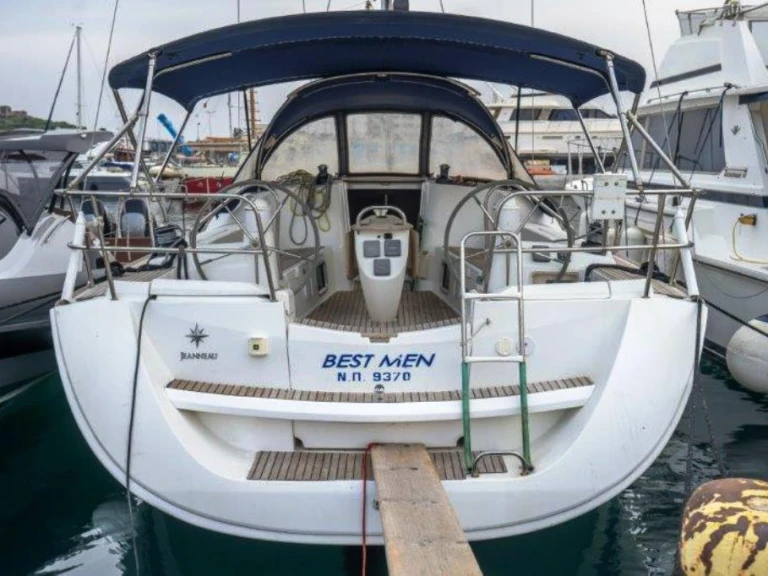 Yacht hire Néa Péramos cheap Sun Odyssey 42i