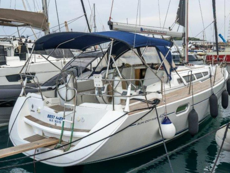Sailboat hire in Néa Péramos - Jeanneau Sun Odyssey 42i