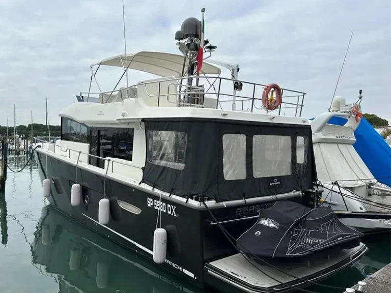 Yacht hire Cannigione cheap Cranchi Eco Trawler 53 LD