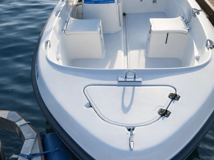 Charter a Quicksilver Quicksilver 500 Fish in Marín on Samboat