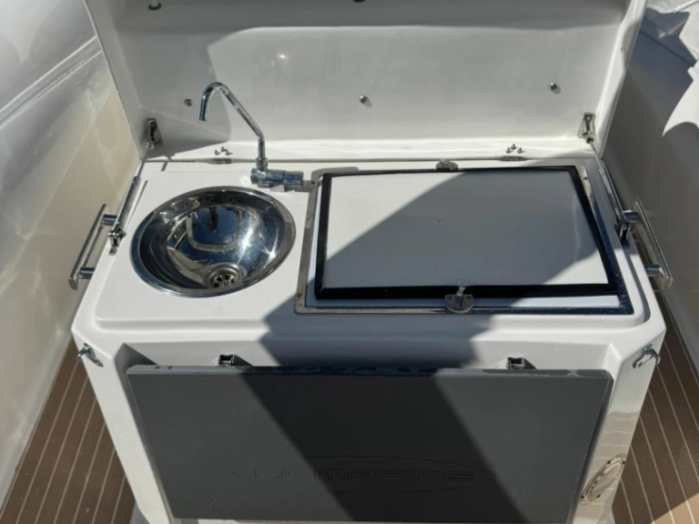 Charter a Almar 911s in Catania on Samboat