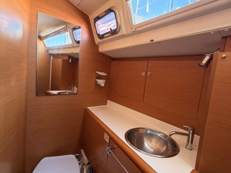 Hire a Jeanneau Sun Odyssey 439 Toya Fethiye