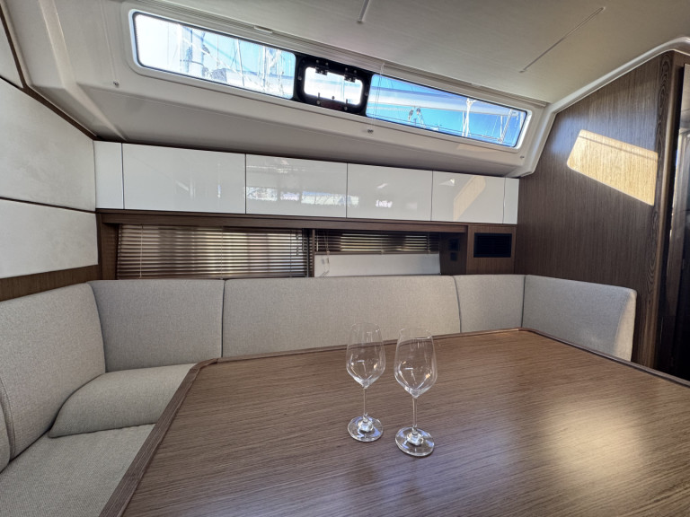 Charter a Bavaria Cruiser 46 in Golfo Aranci on Samboat