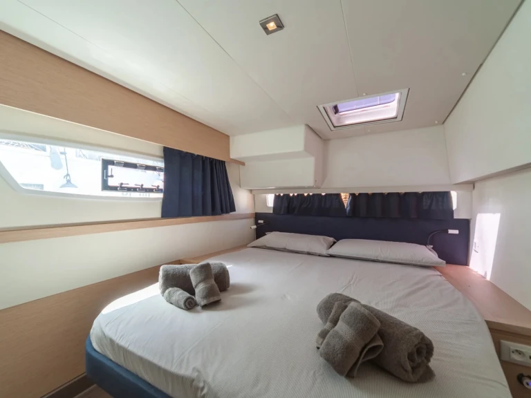 Catamaran to hire Capo d'Orlando at the best price