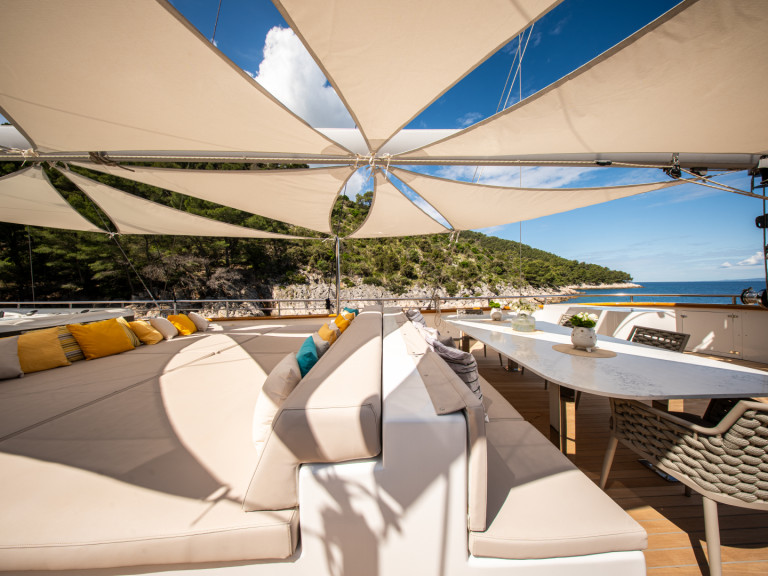 Sailboat hire in Split -  Luxury Sailing Yacht Dalmatino