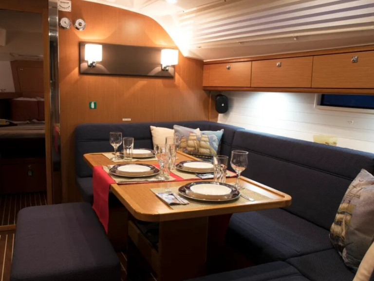 Hire Sailboat with or without skipper Bavaria Lefkáda