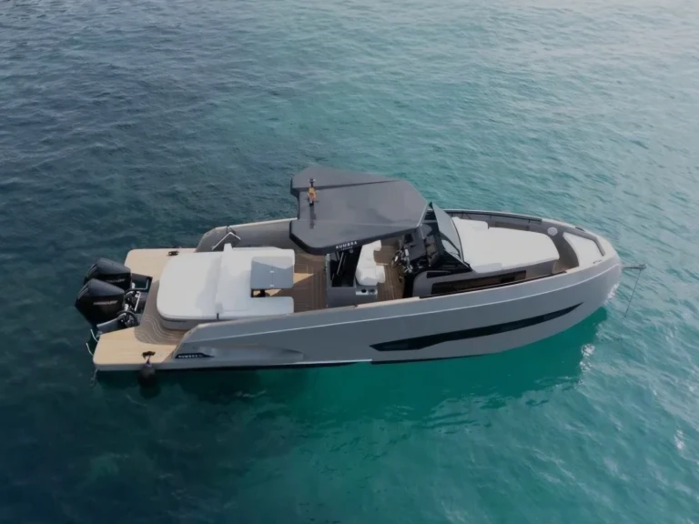 Hire Motorboat with or without skipper KUMBRA Mykonos Port