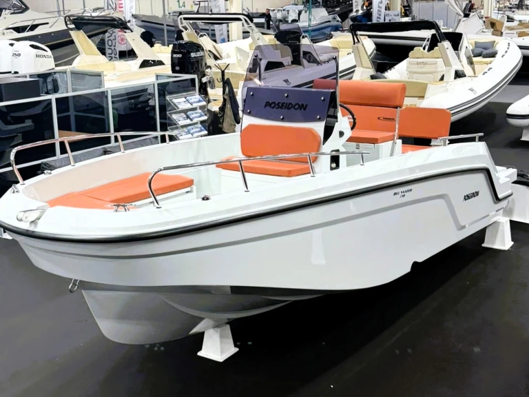 Yacht hire Zakynthos cheap Blu Water 210