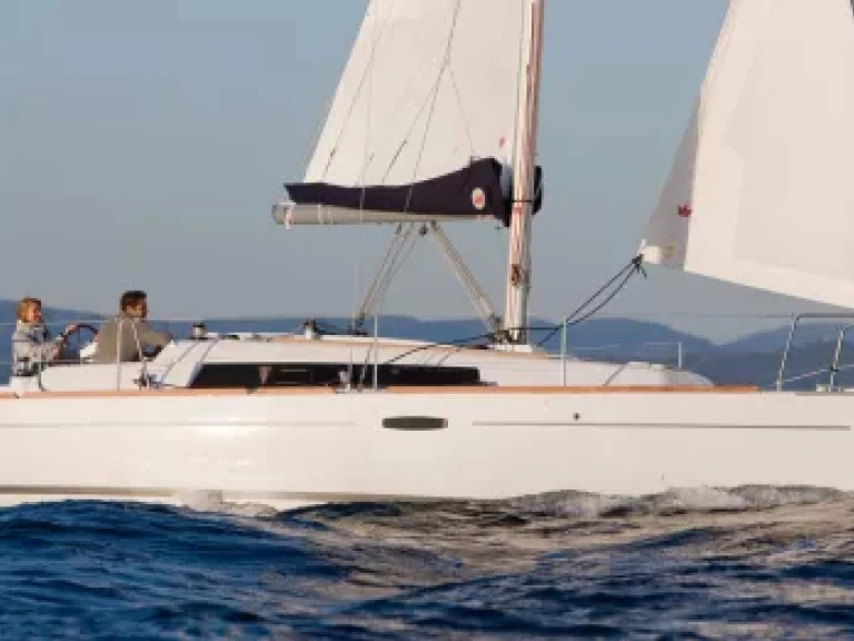 Sailboat hire in Palermo - Bénéteau Oceanis 31