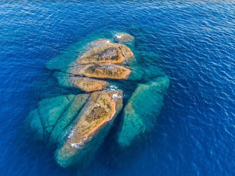 Hire a Bénéteau Oceanis 31 Palermo