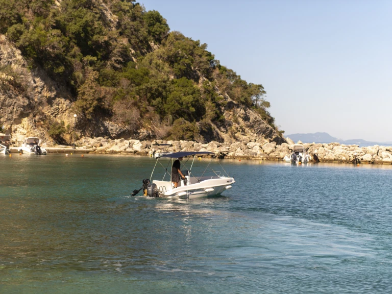 Yacht hire Aríllas cheap Nireus 465