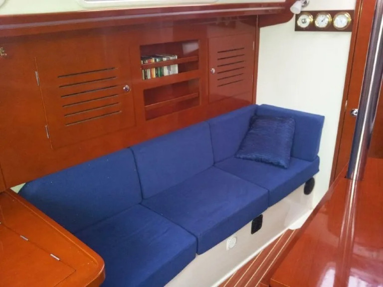 Sailboat hire in Port Grimaud - Hanse Hanse 315