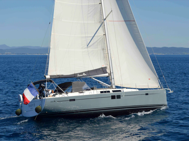 Sailboat to hire Port Grimaud at the best price