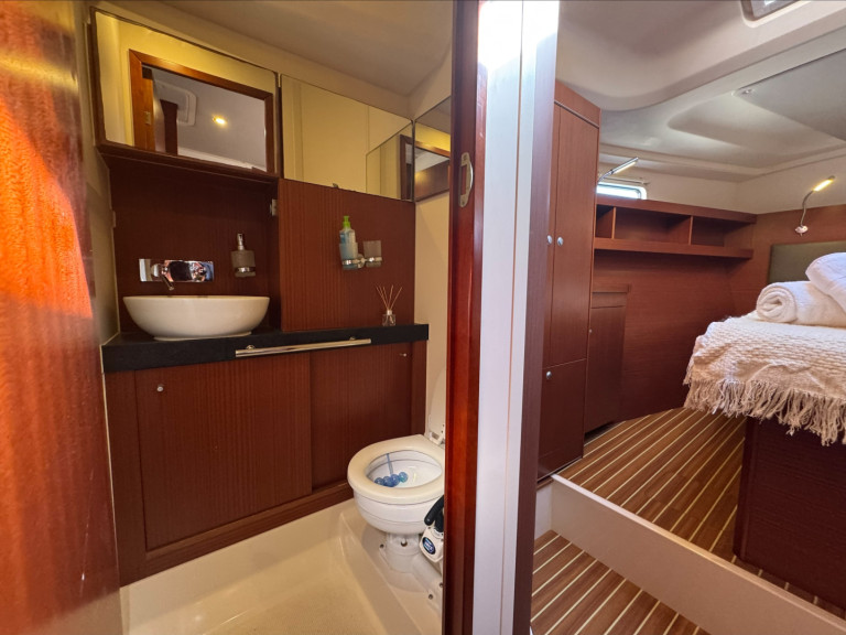 Hire Sailboat Hanse with a boat licence