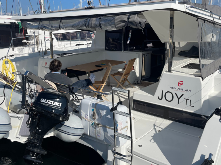 Yacht hire Port Grimaud cheap Lucia 40
