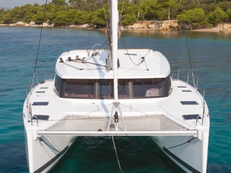 Yacht hire Cogolin cheap Lucia 40 (3cab)