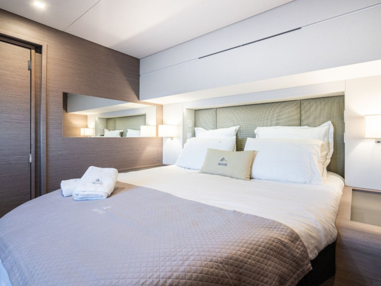 Yacht hire Cogolin cheap Samana 59