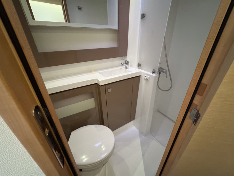 Yacht hire Cogolin cheap Saba 50