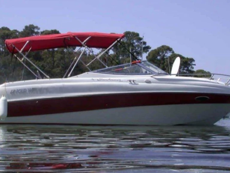 Four Winns Sundowner 225 charter bareboat or skippered in  Hyères