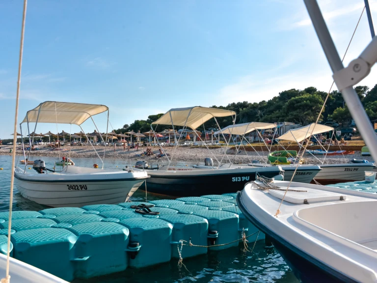 Yacht charter Premantura - Ven VEN 500 on SamBoat