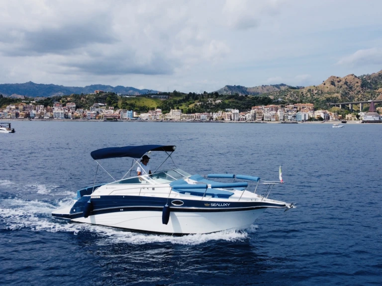 Charter a Celebrity 245 Sport Cruiser in Giardini-Naxos on Samboat